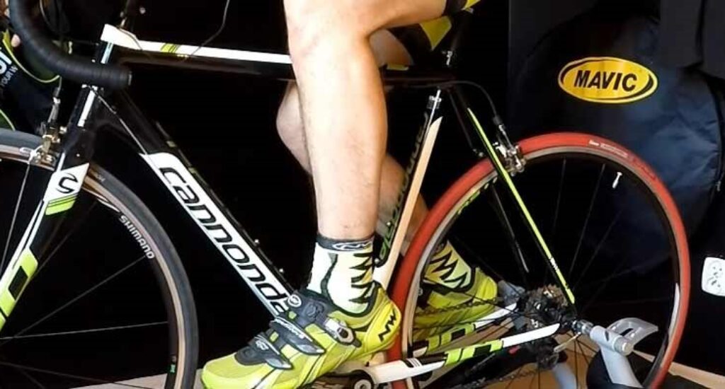 How to Take Care Cycling Knee Pain