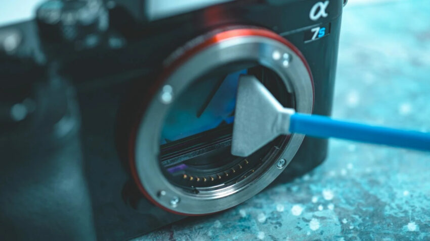 How to Clean Mirrorless Camera Sensor
