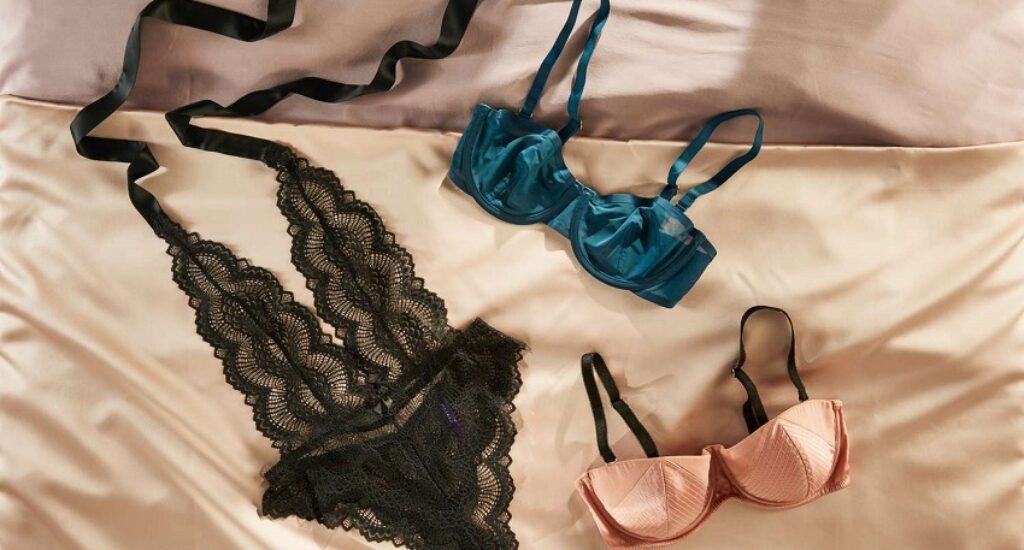Unlocking Intimacy: A Sensational Experience in Lingerie Shopping