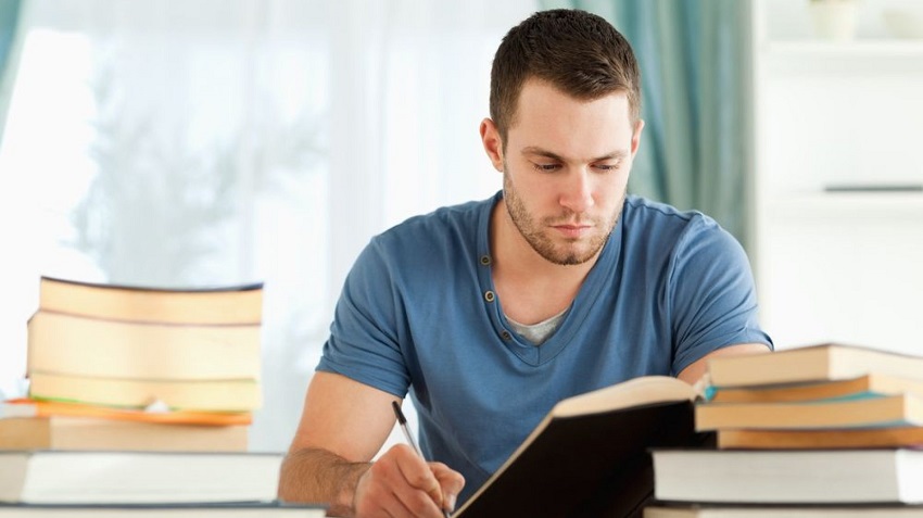 How to Forget a Girl and Focus on Studies: Setting Realistic Goals