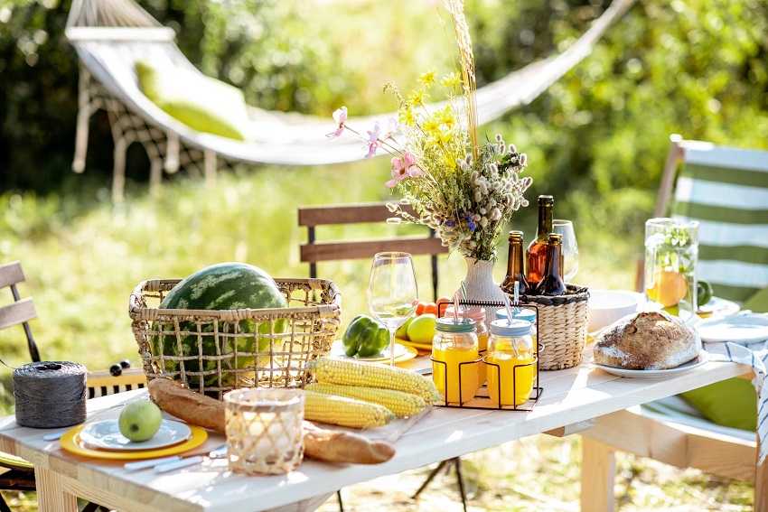 How to Set Up a Picnic: Setting Up Your Picnic