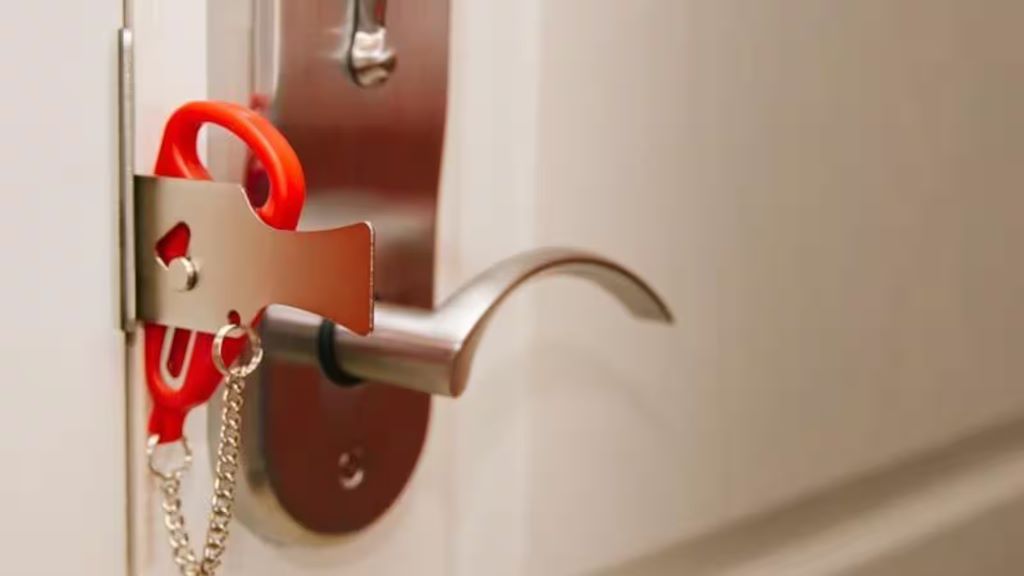 What are the benefits of a portable door lock