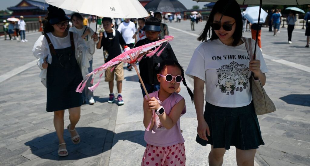 Why Should We Wear Cotton Clothes in Summer: The Science Behind Cool, Comfortable Dressing